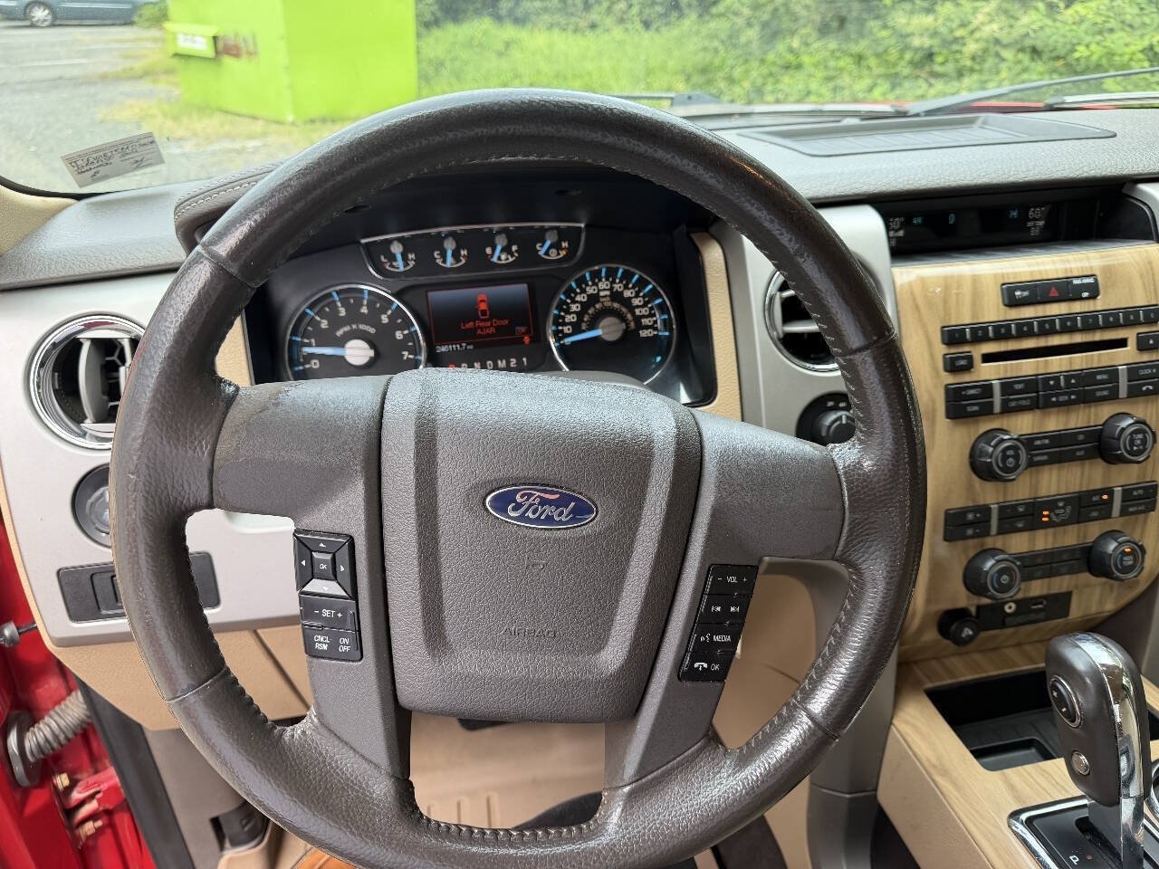 Used 2011 Ford F150 Lariat w/ Lariat Chrome Pkg AWD/4WD image 20