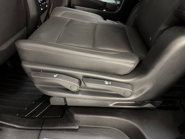 Used 2023 Chevrolet Tahoe Z71 w/ Luxury Package AWD/4WD image 23