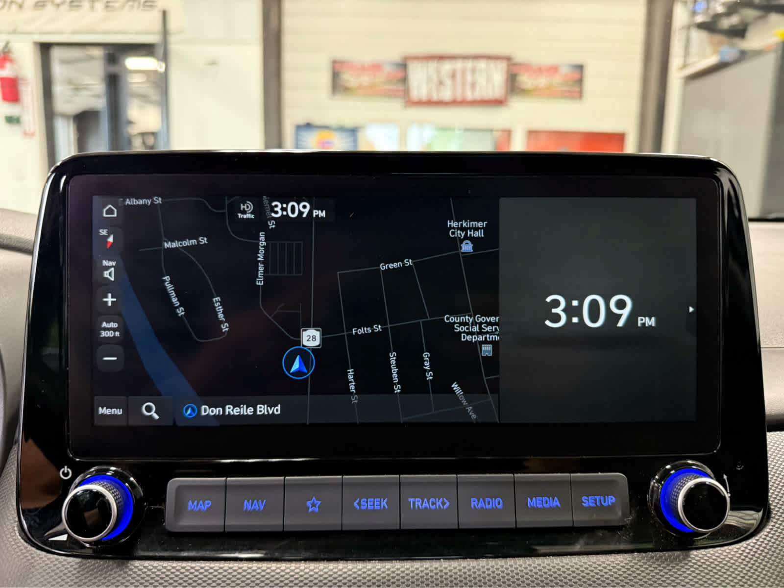 Used 2022 Hyundai Kona Limited w/ Cargo Package AWD/4WD image 21