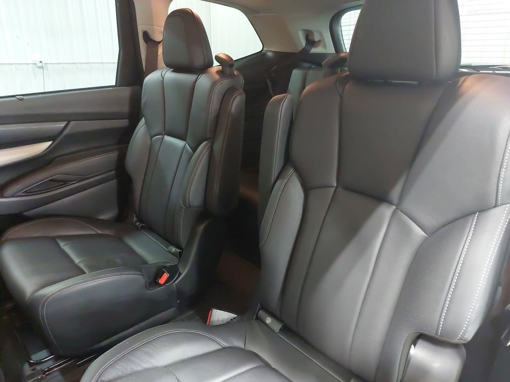 Used 2022 Subaru Ascent Limited w/ Technology Package image 14