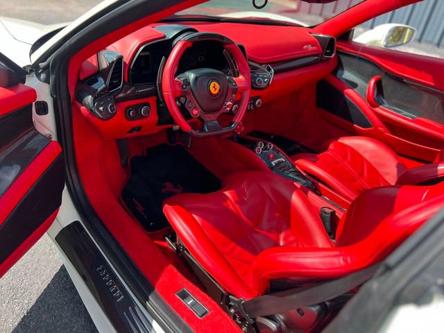 Used 2013 Ferrari 458 Spider image 91
