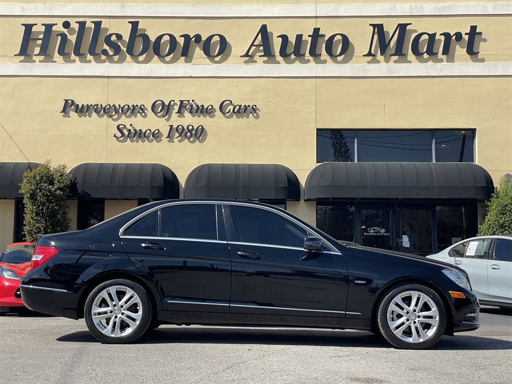 Used 2012 Mercedes-Benz C 250 Sedan w/ Premium 1 Pkg image 4