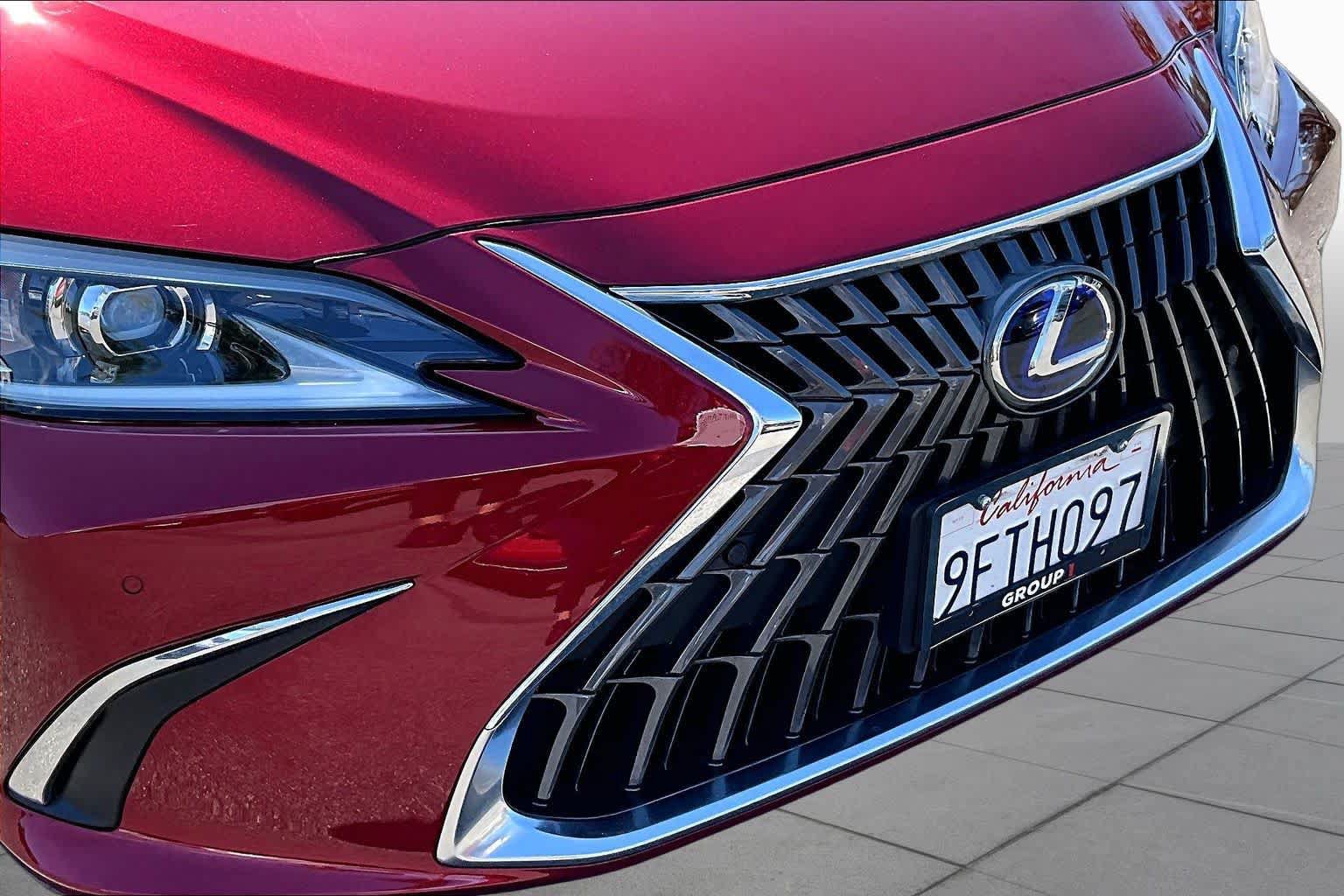 Used 2022 Lexus ES 300h w/ Premium Package FWD image 28