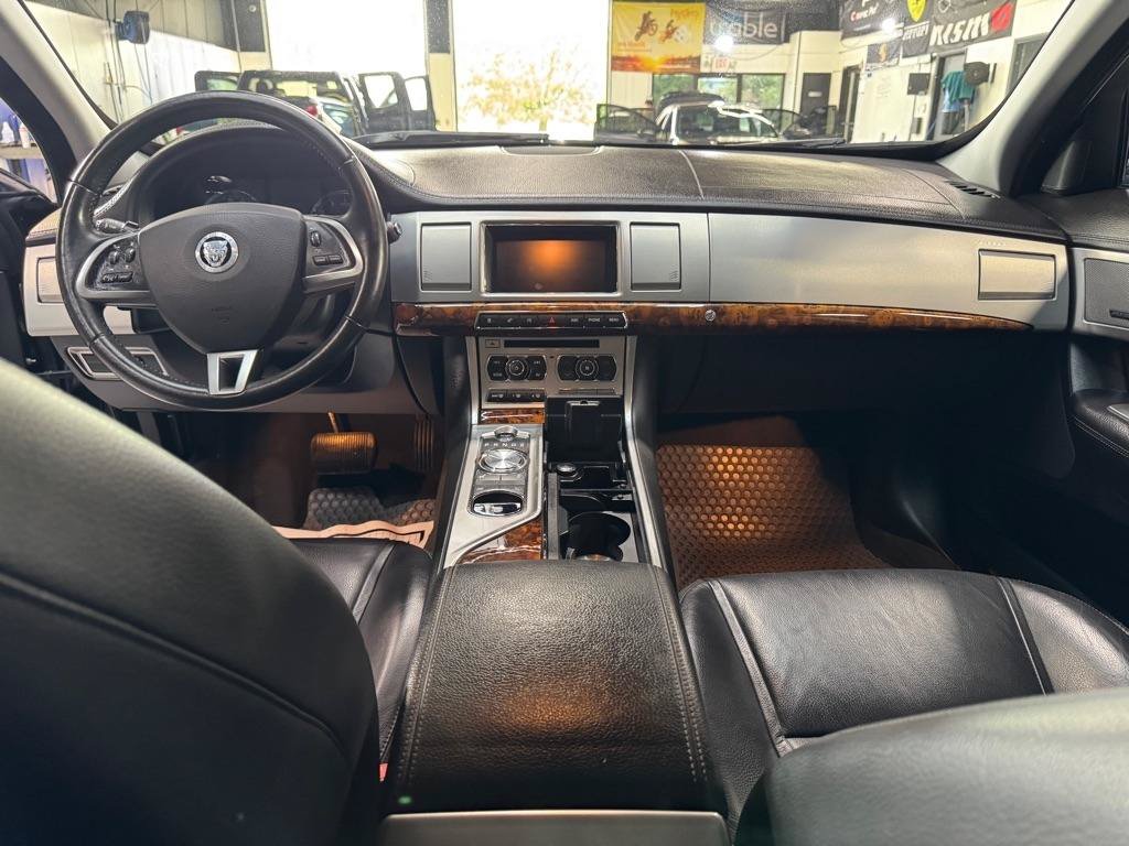 Used 2013 Jaguar XF 3.0 AWD/4WD image 26