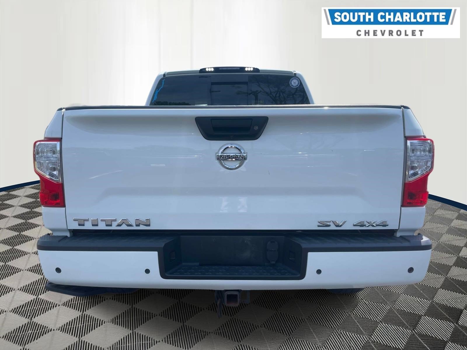 Used 2020 Nissan Titan SV w/ SV Convenience Package AWD/4WD image 5