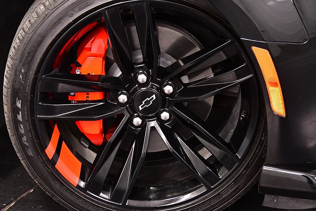 Used 2022 Chevrolet Camaro LT w/ Redline Edition RWD image 9