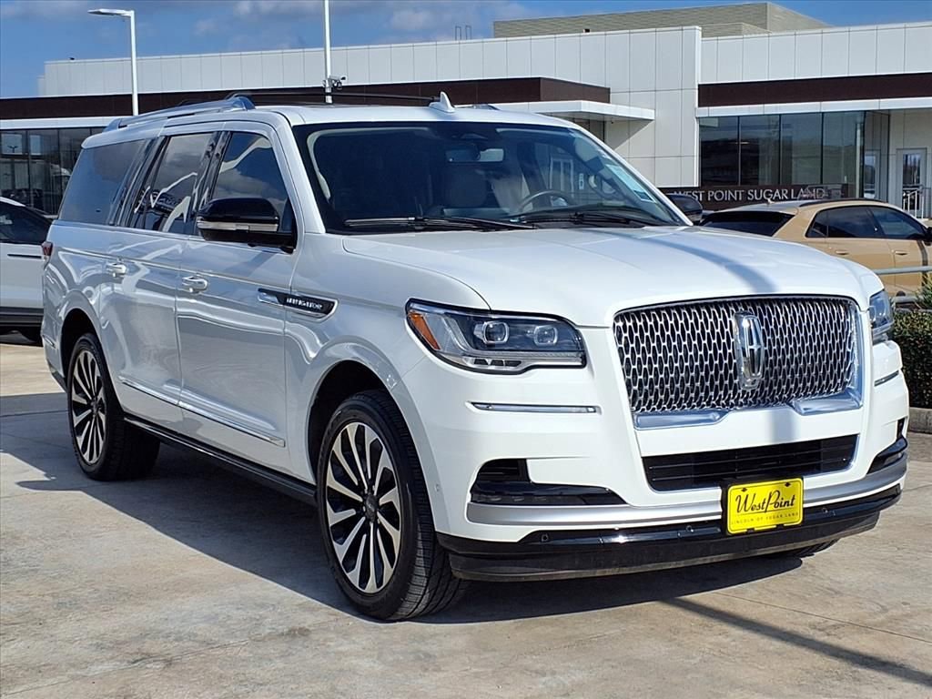 Used 2022 Lincoln Navigator L Reserve AWD/4WD image 6