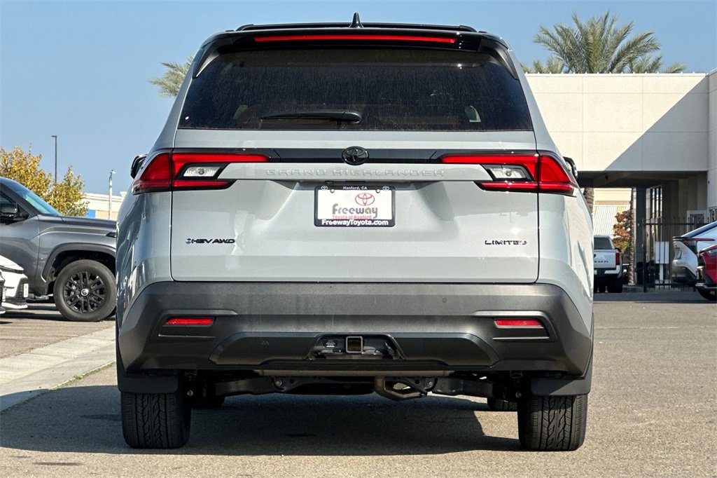 New 2026 Toyota Grand Highlander AWD Hybrid image 5