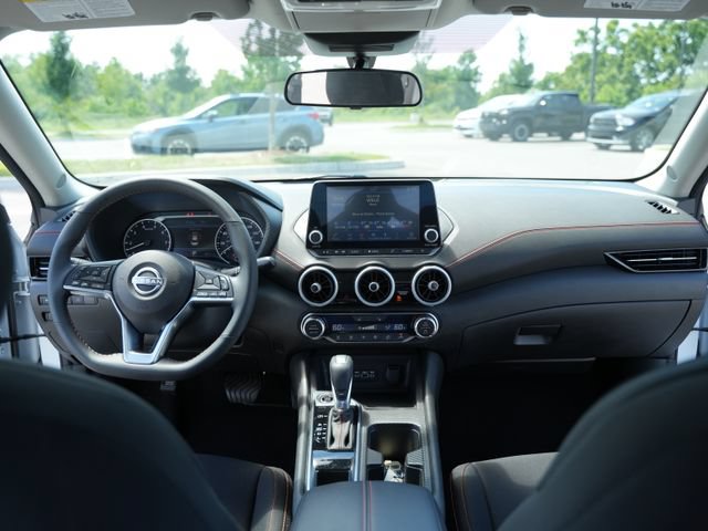Used 2025 Nissan Sentra SR FWD image 26