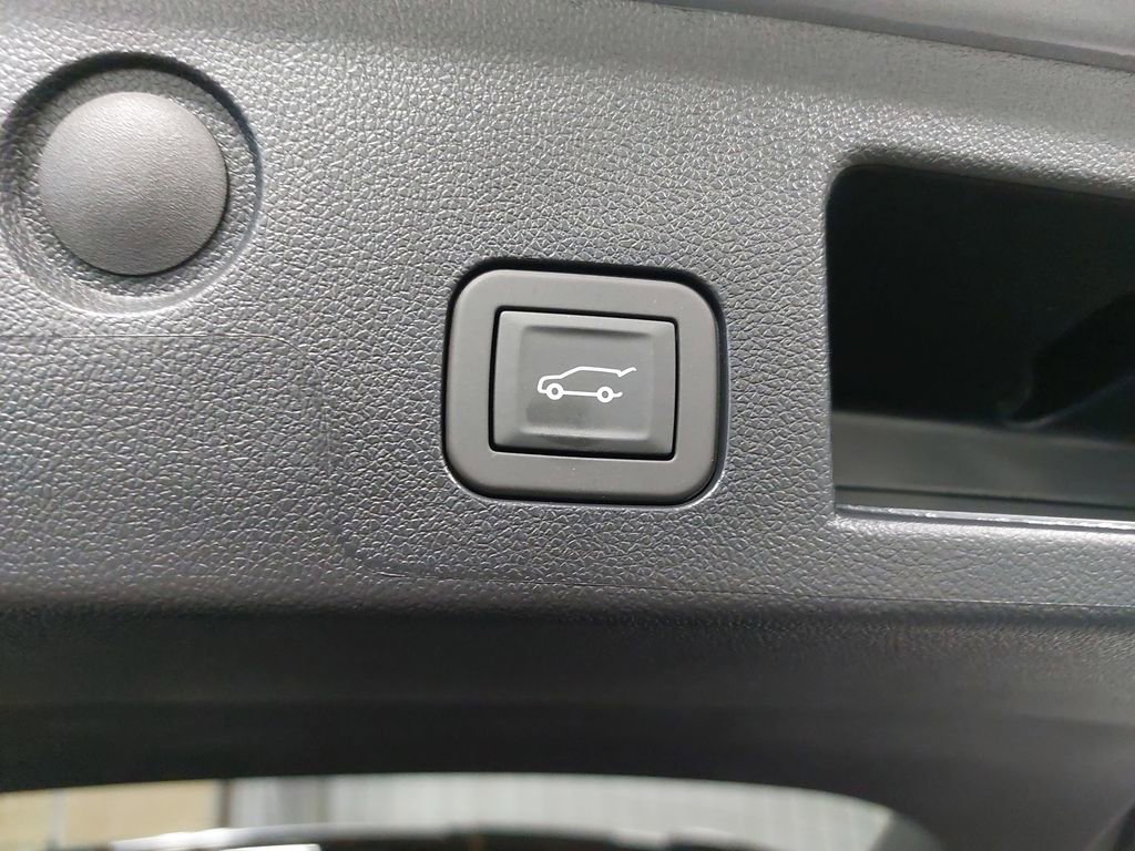 New 2026 GMC Terrain Elevation w/ Elevation Premium Package AWD/4WD image 13