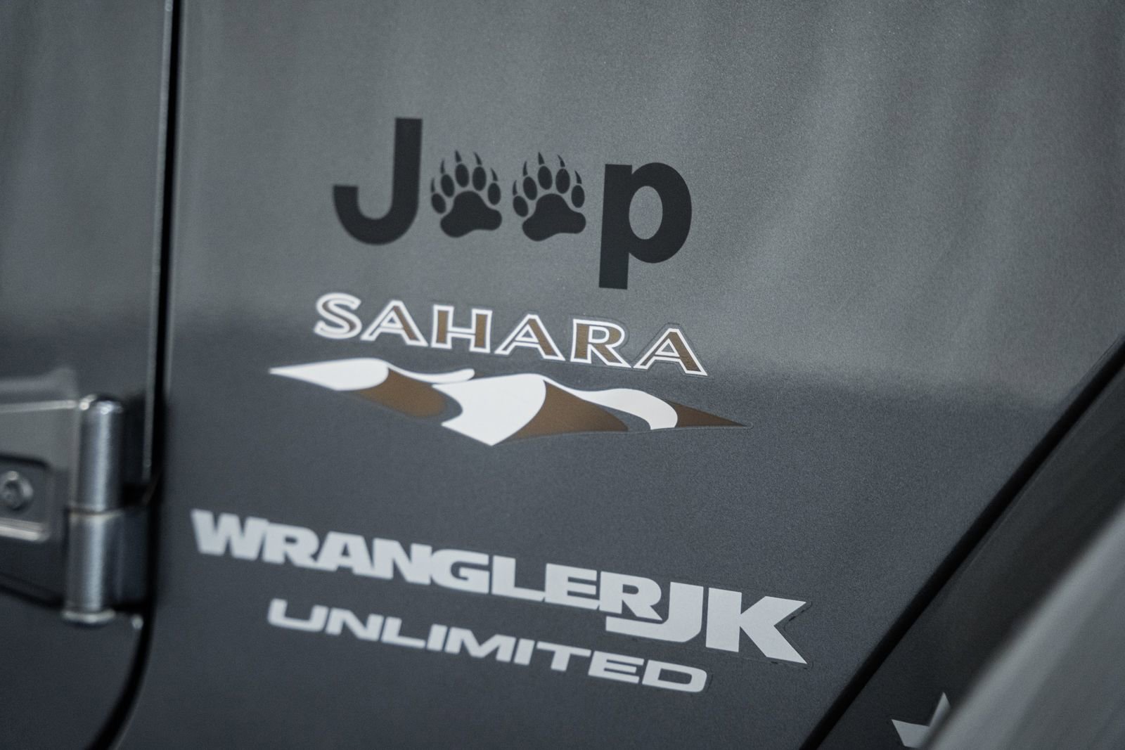 Used 2018 Jeep Wrangler Unlimited Sahara w/ Connectivity Group image 15