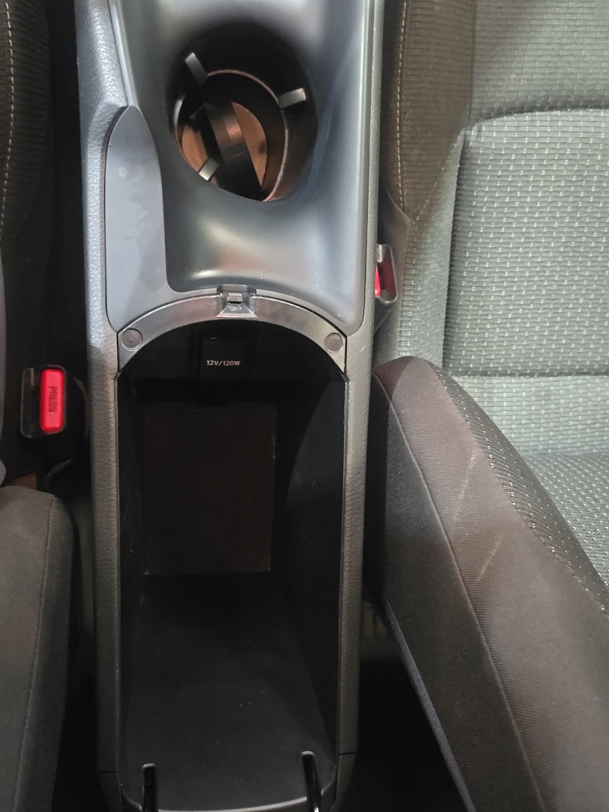 Used 2019 Toyota C-HR LE FWD image 33