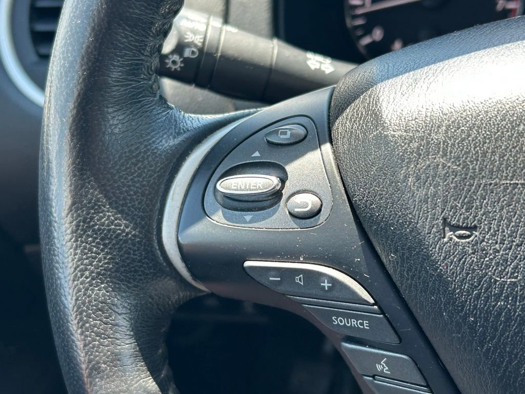 Used 2020 Nissan Pathfinder SL FWD image 40