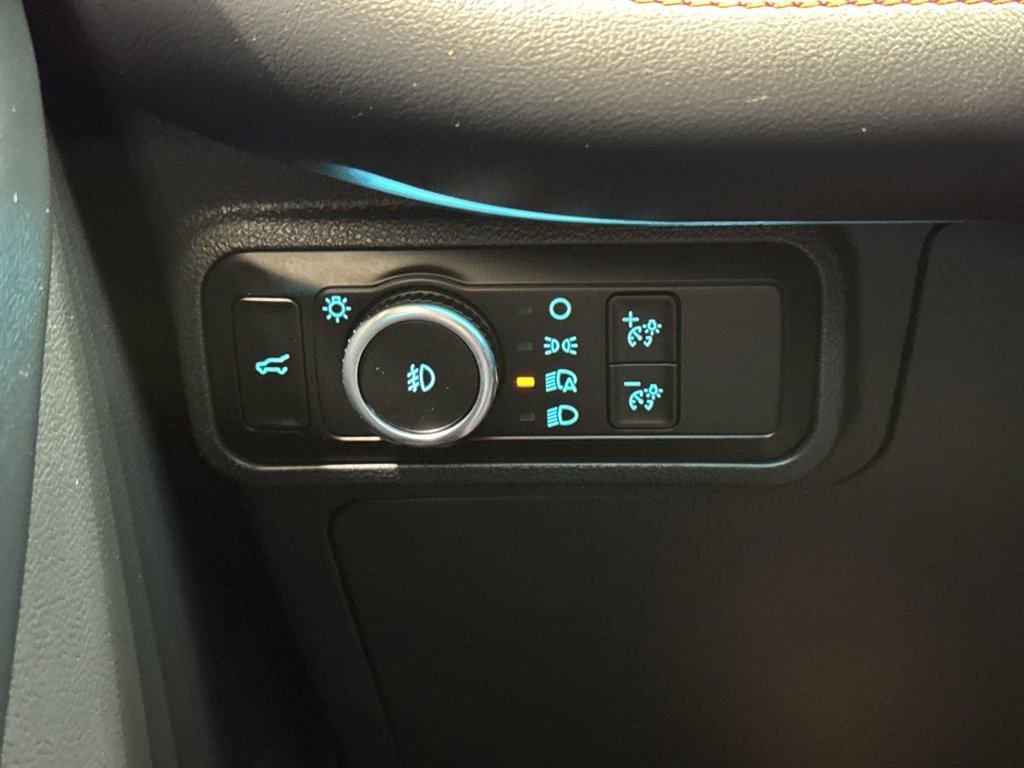 Used 2025 Ford Explorer ST image 35