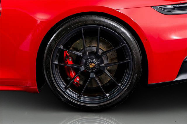 Used 2025 Porsche 911 Carrera 4 GTS image 7