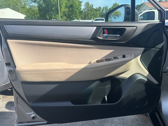 Used 2018 Subaru Outback 2.5i Premium AWD/4WD image 11