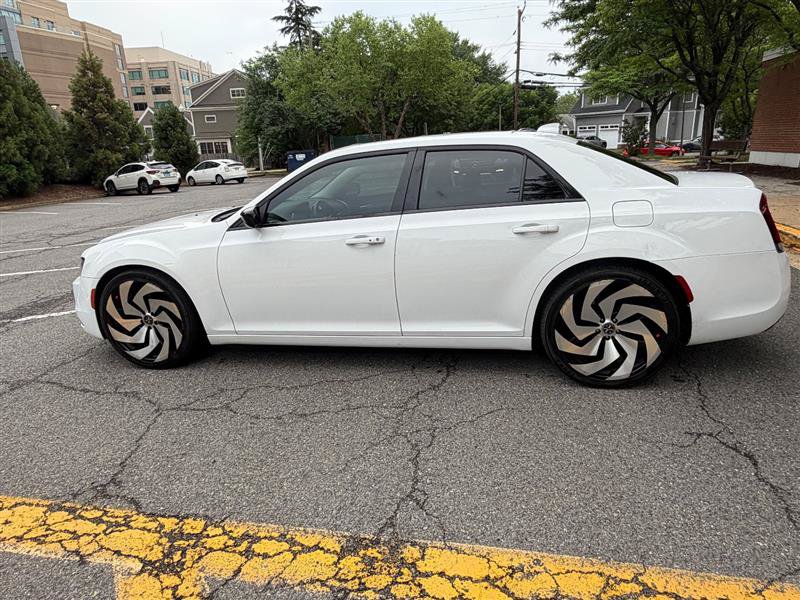 Used 2019 Chrysler 300 Touring w/ Sport Appearance Package RWD image 16