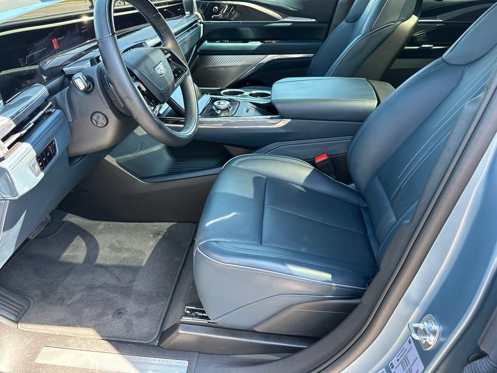 Certified 2025 Cadillac Escalade IQ Sport 2 AWD/4WD image 9