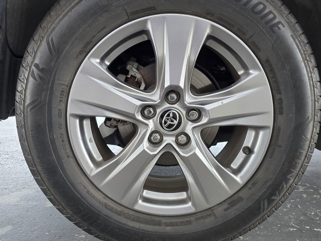Used 2023 Toyota RAV4 LE AWD/4WD image 45
