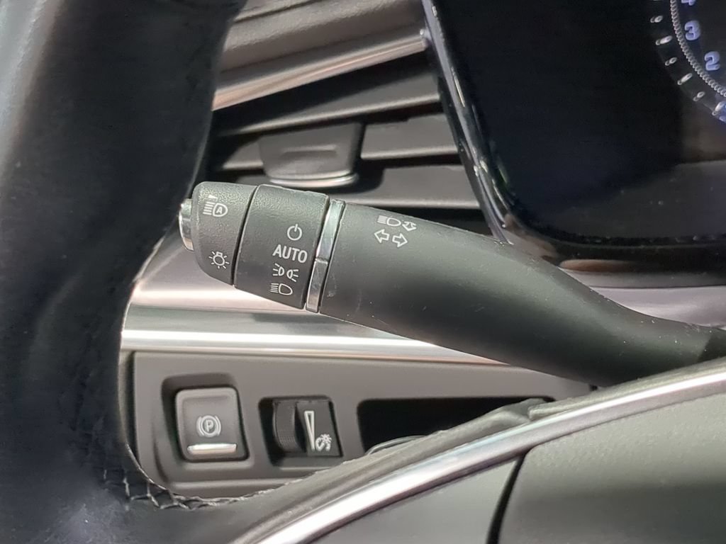 Used 2019 Cadillac XT5 Luxury FWD image 33