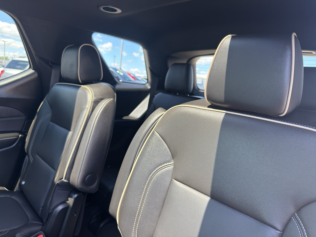 Certified 2023 Chevrolet Traverse Premier w/ Redline Edition AWD/4WD image 34