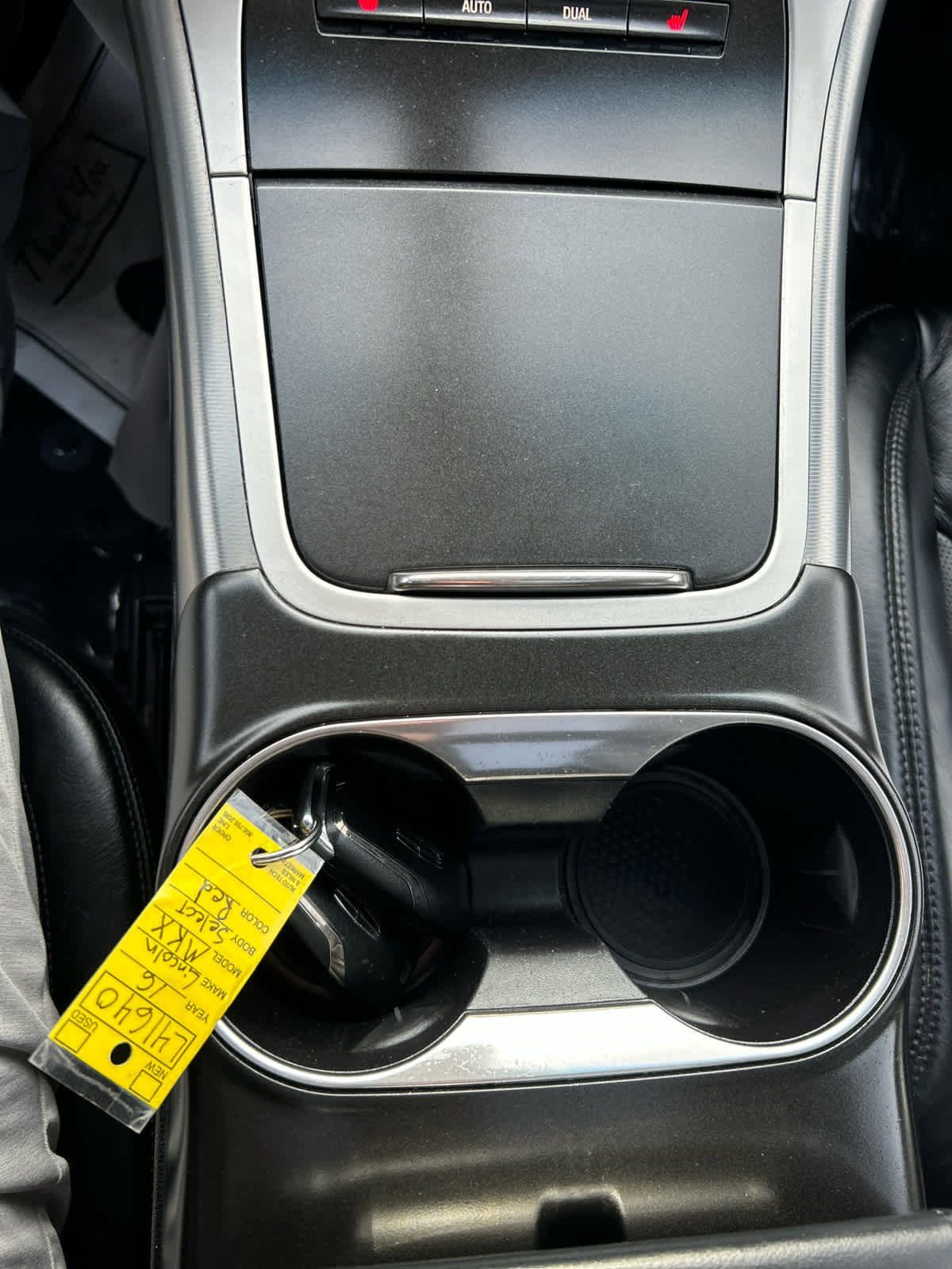 Used 2016 Lincoln MKX Select w/ Select Plus Package image 24