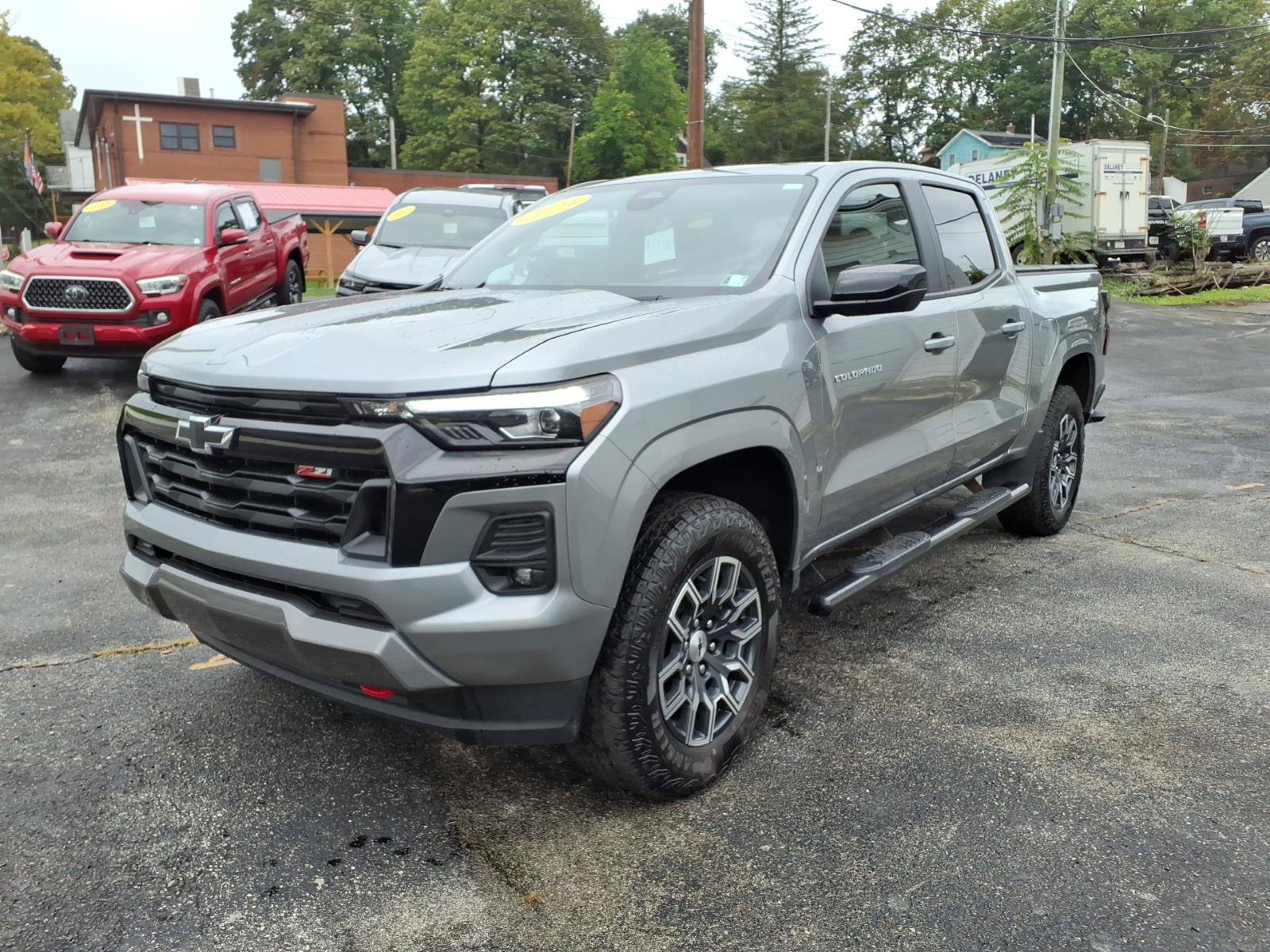 Used 2024 Chevrolet Colorado Z71 w/ Z71 Convenience Package 2 AWD/4WD image 8