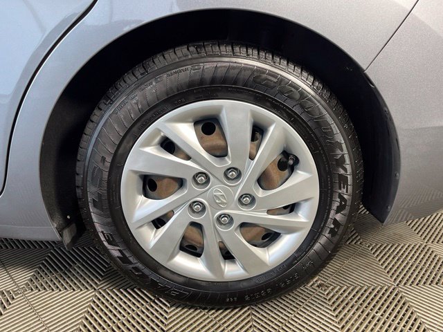 Used 2019 Hyundai Elantra SE FWD image 10