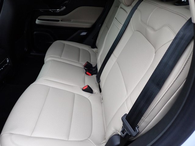 New 2026 Lincoln Corsair Premiere AWD/4WD image 16