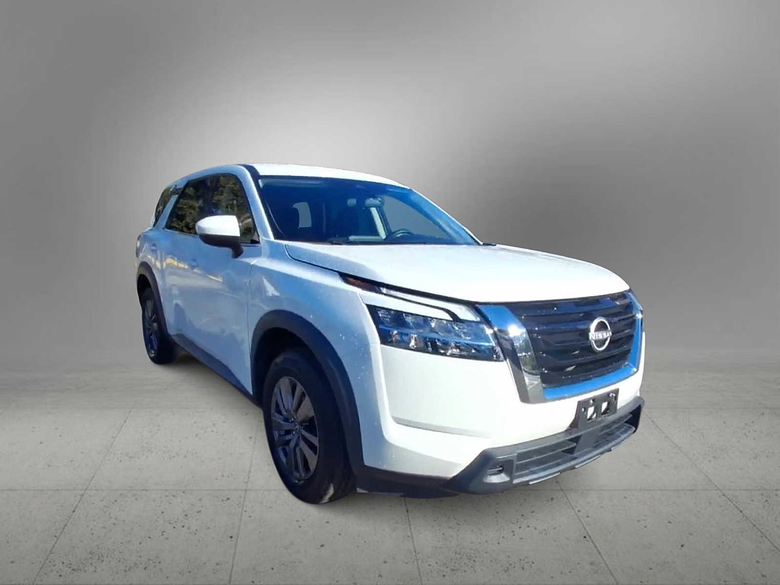 Used 2022 Nissan Pathfinder S w/ Cargo Package image 2