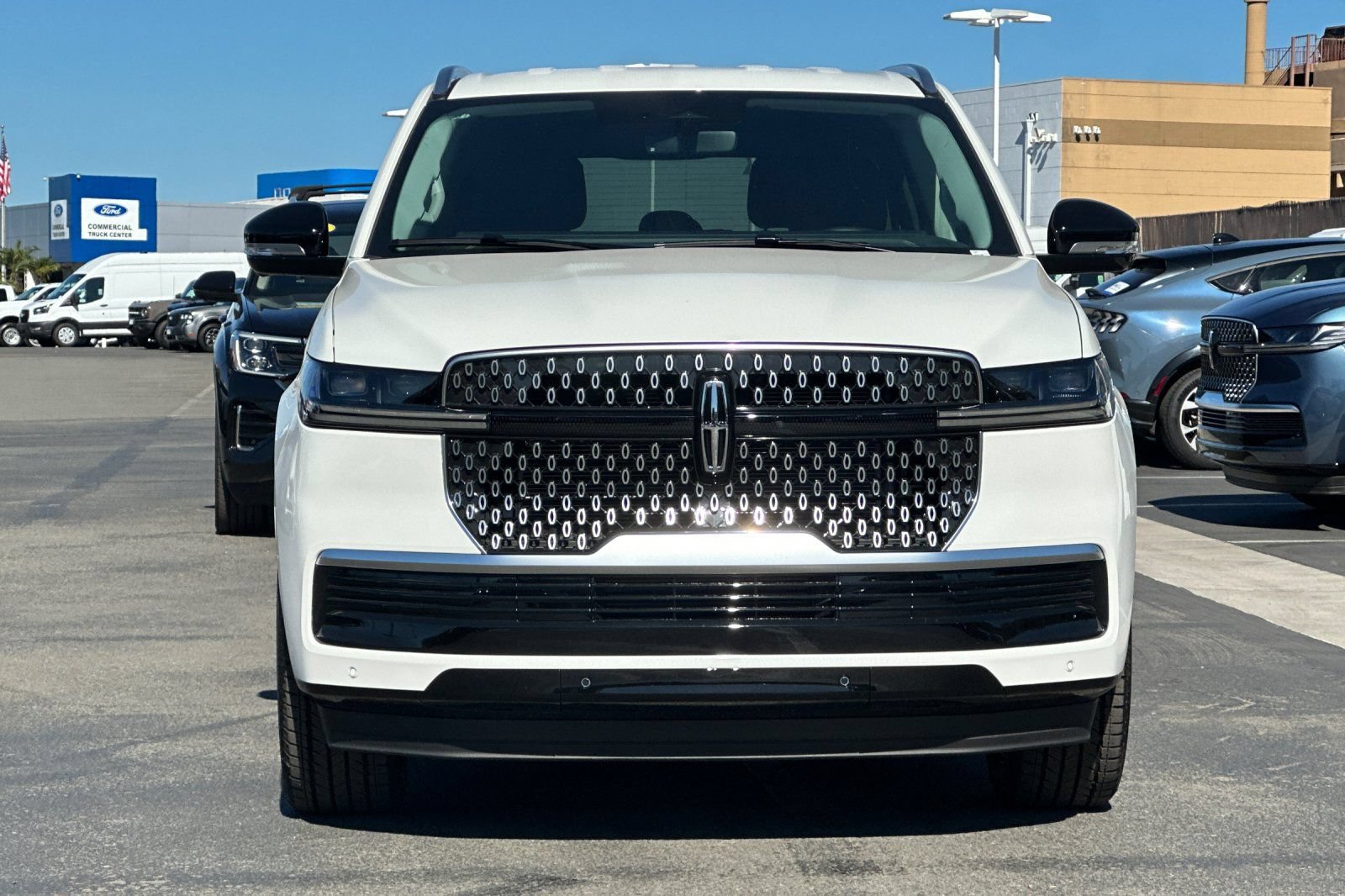 New 2027 Lincoln Navigator L Premier RWD image 8