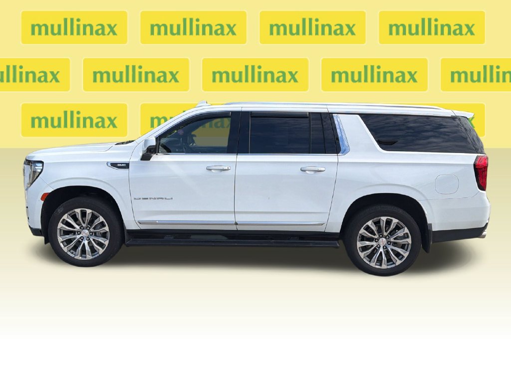 Used 2021 GMC Yukon XL Denali w/ Denali Ultimate Package AWD/4WD image 11