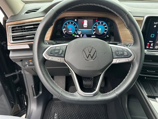 Certified 2025 Volkswagen Atlas SE image 18