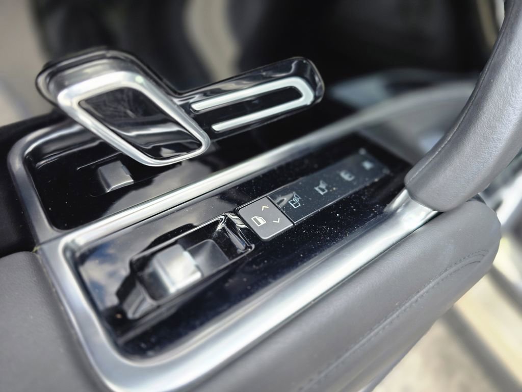 Used 2024 Land Rover Range Rover SE image 10