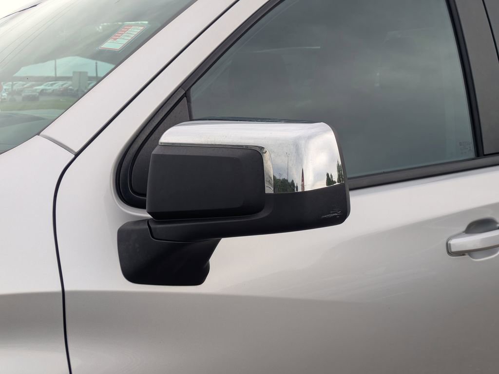 Used 2019 Chevrolet Silverado 1500 LT w/ Texas Edition image 11