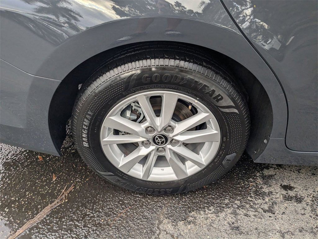 Used 2025 Toyota Camry LE image 33