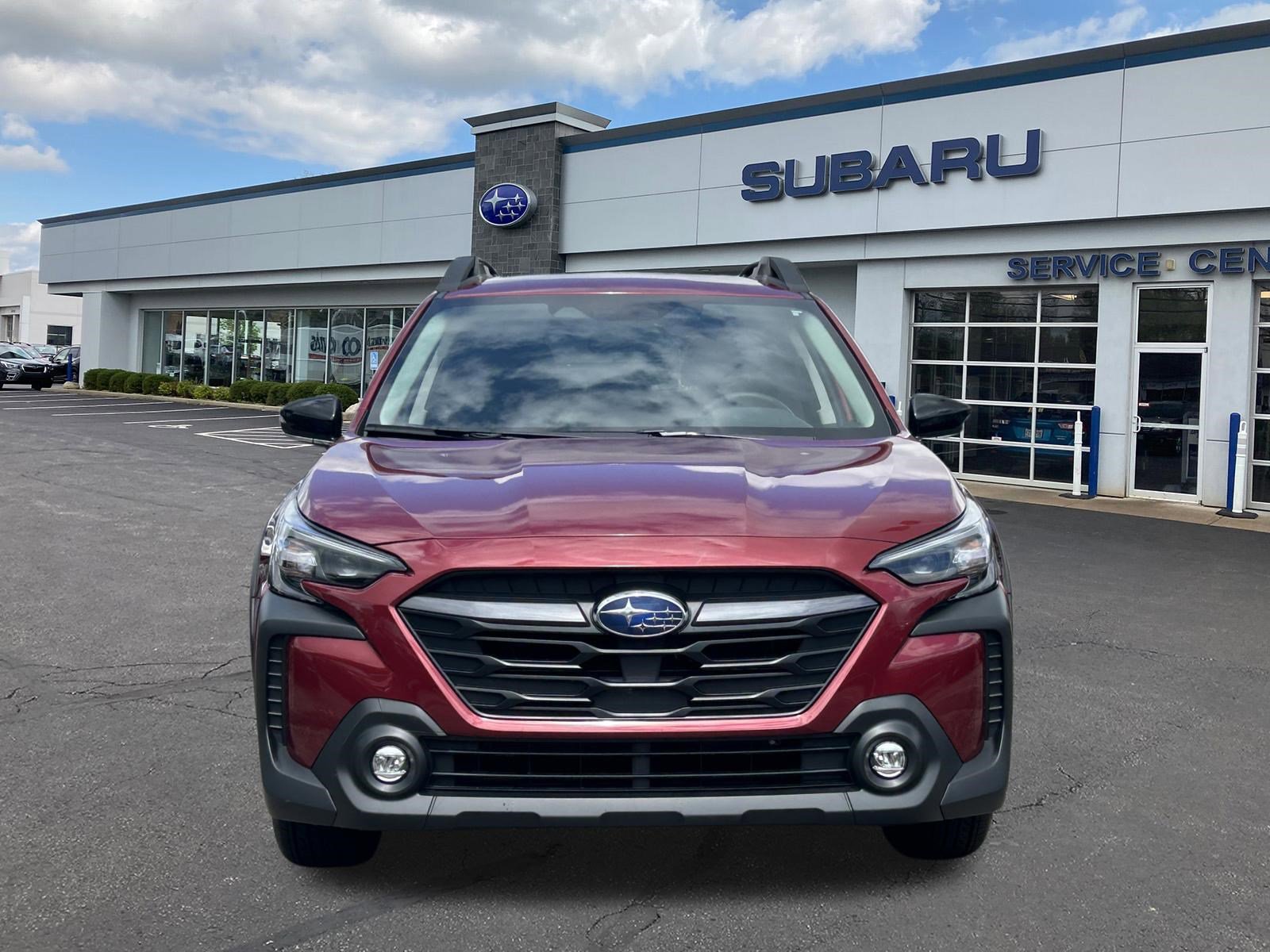 Used 2025 Subaru Outback Premium AWD/4WD image 2