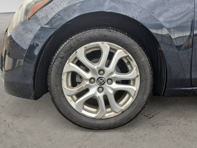Used 2016 Scion iA FWD image 9