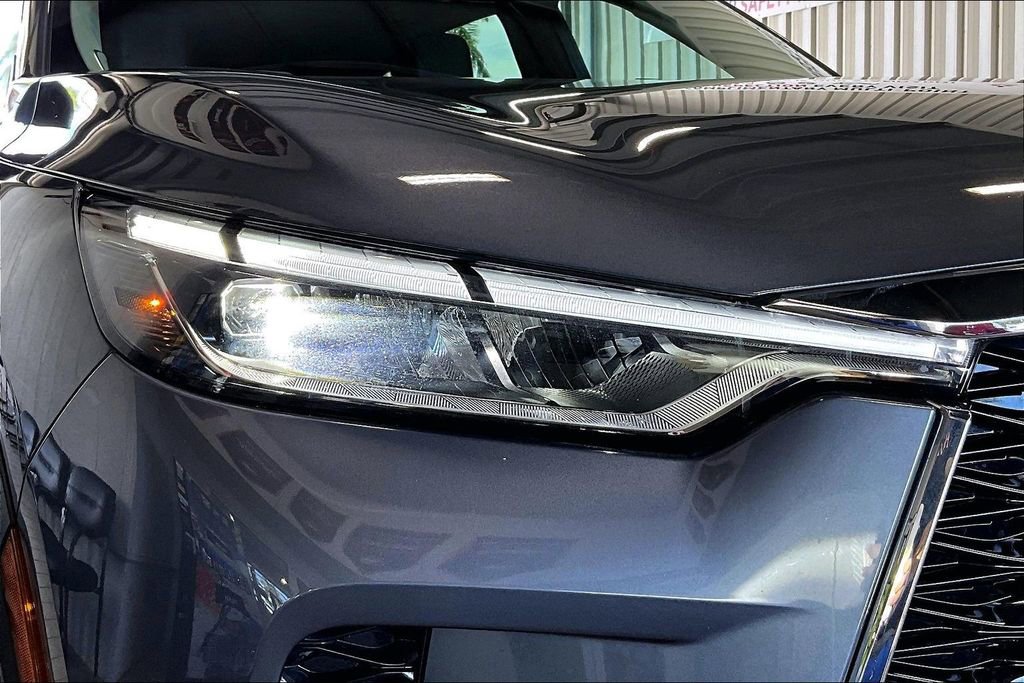 Used 2022 INFINITI QX60 Sensory image 30