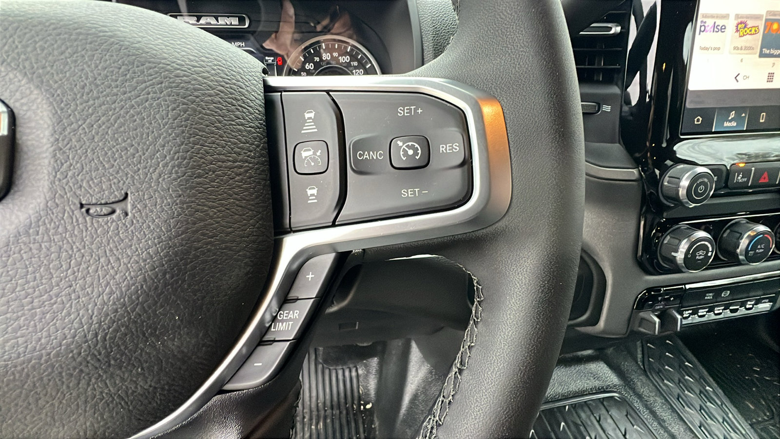 Used 2025 RAM 5500 Tradesman w/ Safety Group image 31