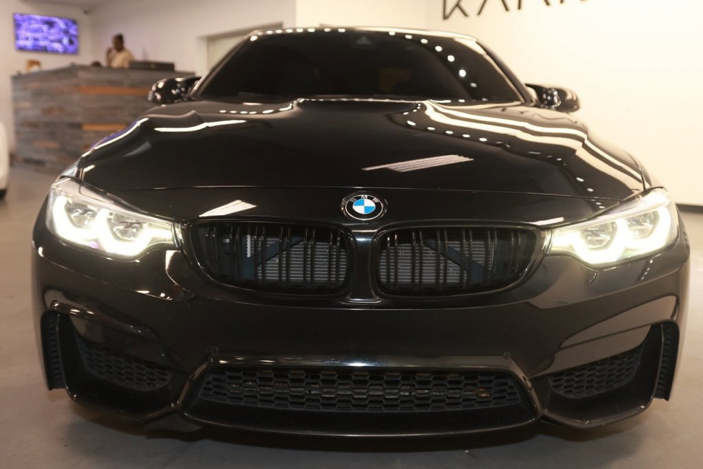 Used 2019 BMW M4 Coupe w/ Executive Package image 2
