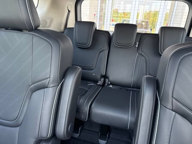 New 2027 INFINITI QX80 Luxe AWD/4WD image 13