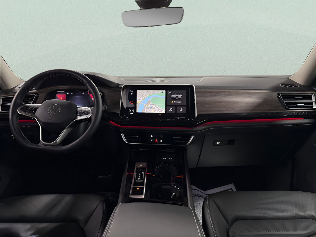 Certified 2025 Volkswagen Atlas SEL image 10
