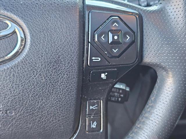 Used 2020 Toyota 4Runner TRD Off-Road Premium w/ Moonroof Package AWD/4WD image 24