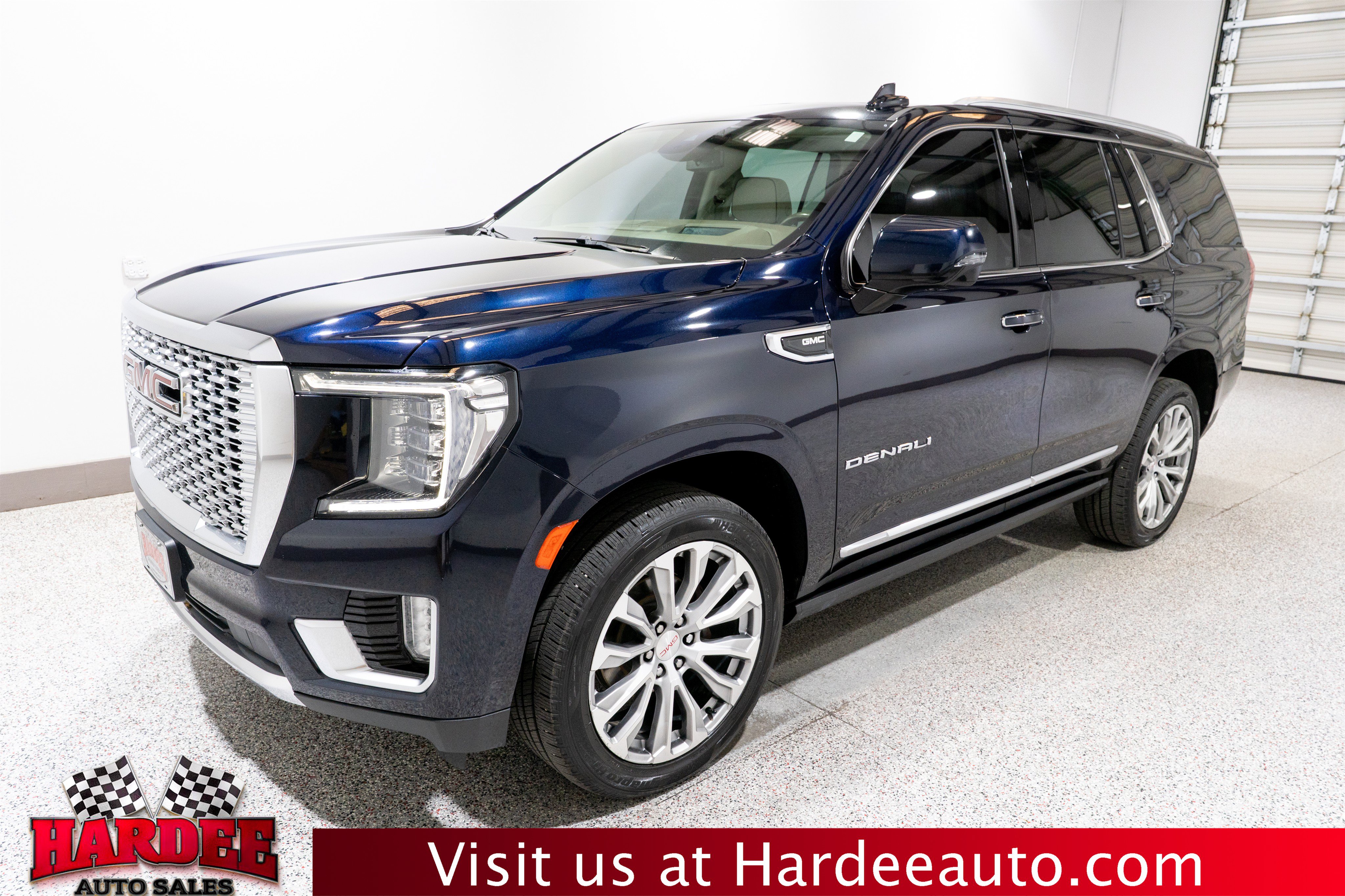 Used 2023 GMC Yukon Denali AWD/4WD image 2