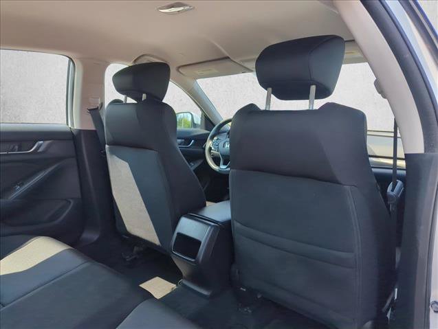 Certified 2018 Honda Accord LX image 17