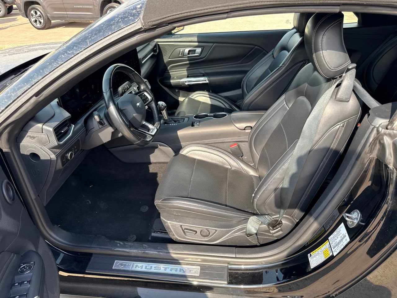 Used 2025 Ford Mustang Premium RWD image 16