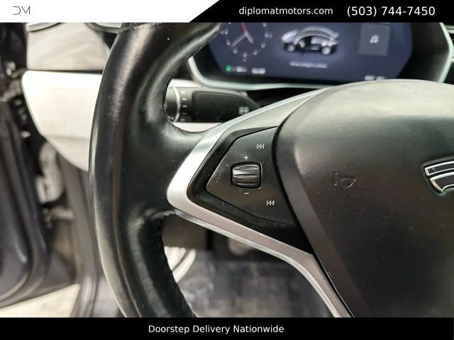 Used 2017 Tesla Model X AWD/4WD image 33