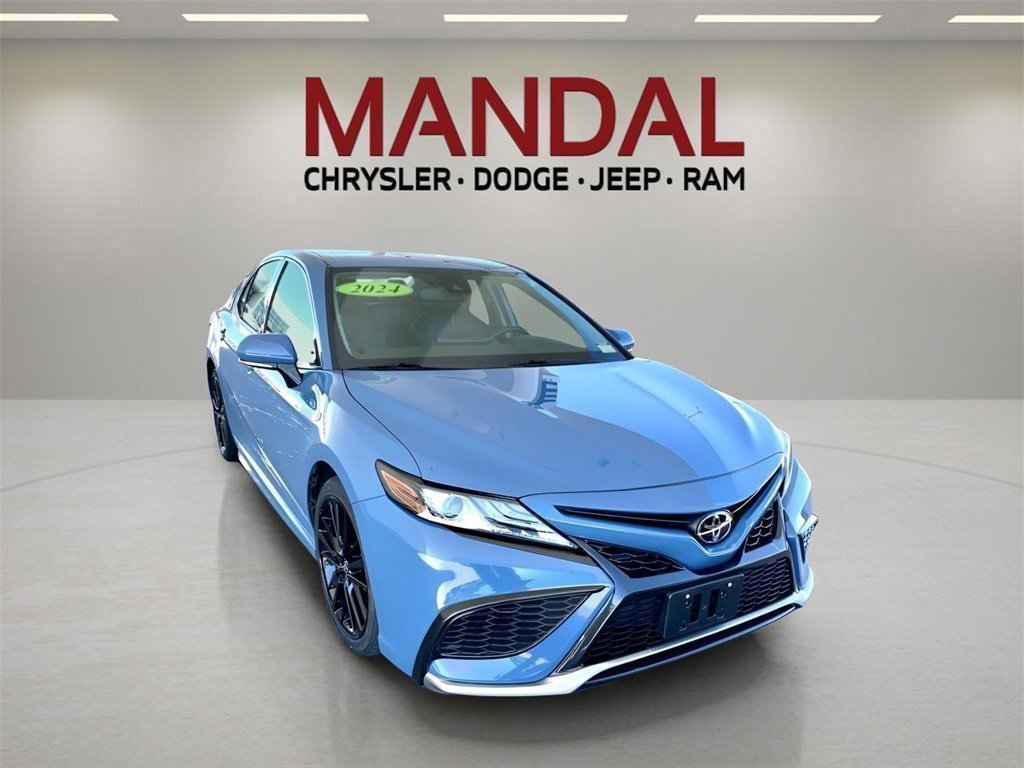 Used 2024 Toyota Camry XSE image 3