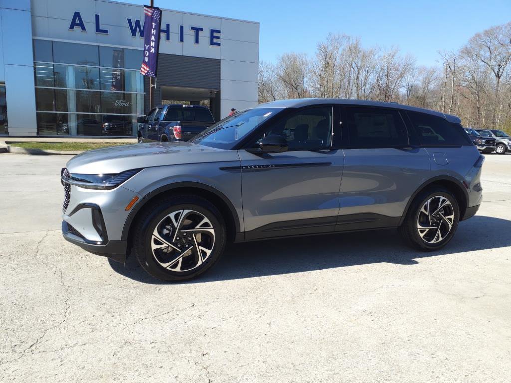 New 2025 Lincoln Nautilus Premier w/ Jet Appearance Package image 2